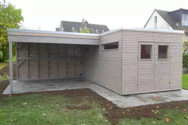 Gartenhaus mit Vordach